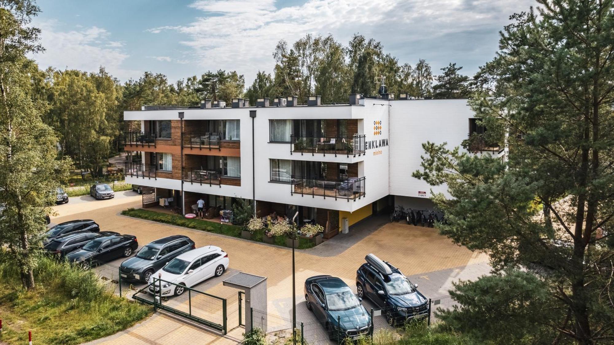 Apartamenty Sun & Snow Enklawa ミエルノ エクステリア 写真